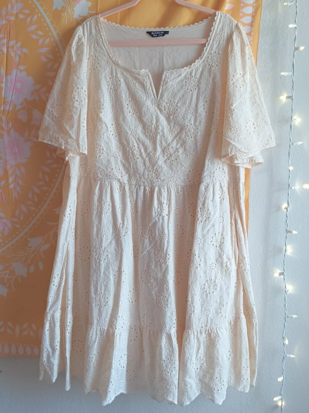 Bloom Chic Ivory Lace Embroidered Notched Collar Mini Dress Size 22 / 24 or 3X